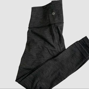 Lululemon Wunder Under Pant 25” in Size 2